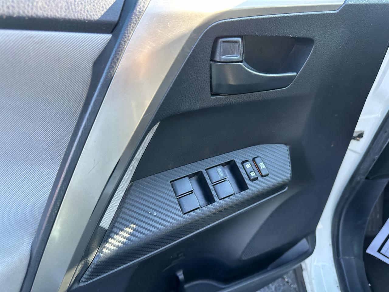 Toyota RAV4 FWD 4dr LE (Natl) 2014