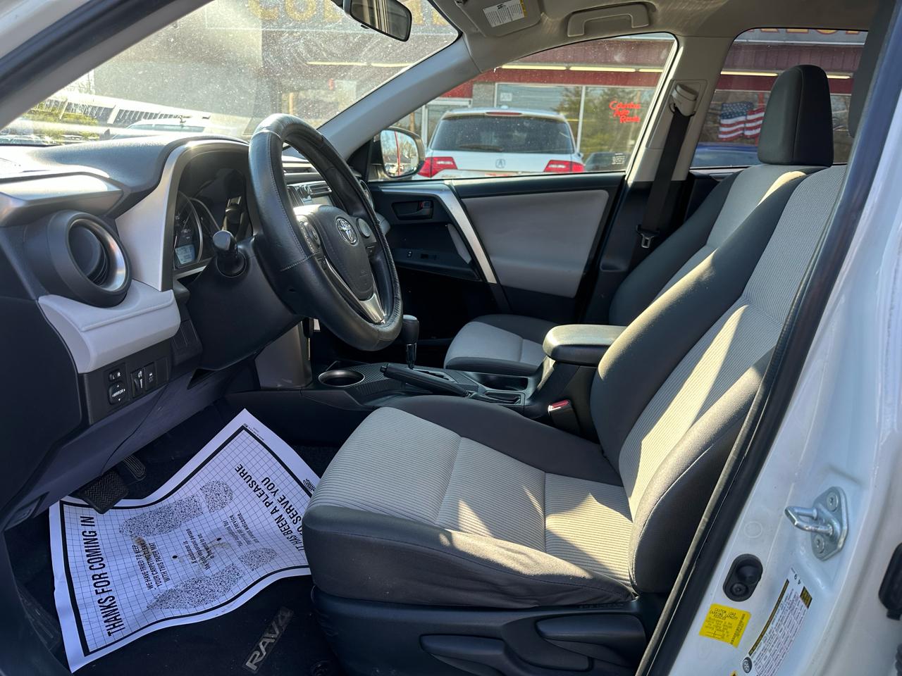 Toyota RAV4 FWD 4dr LE (Natl) 2014