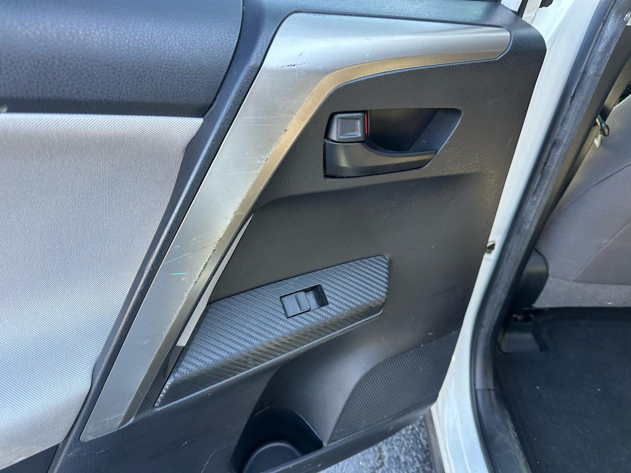 Toyota RAV4 FWD 4dr LE (Natl) 2014