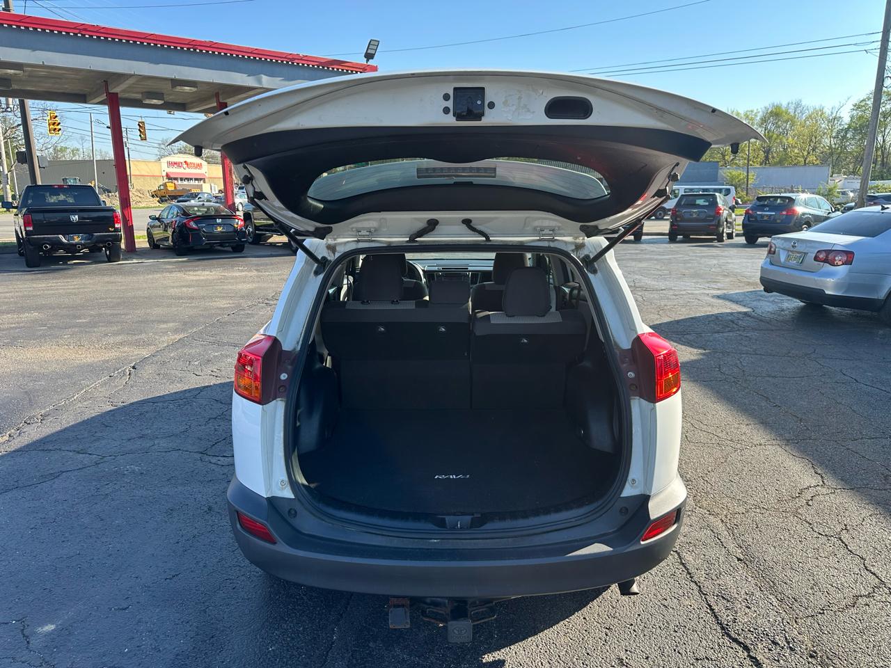 Toyota RAV4 FWD 4dr LE (Natl) 2014