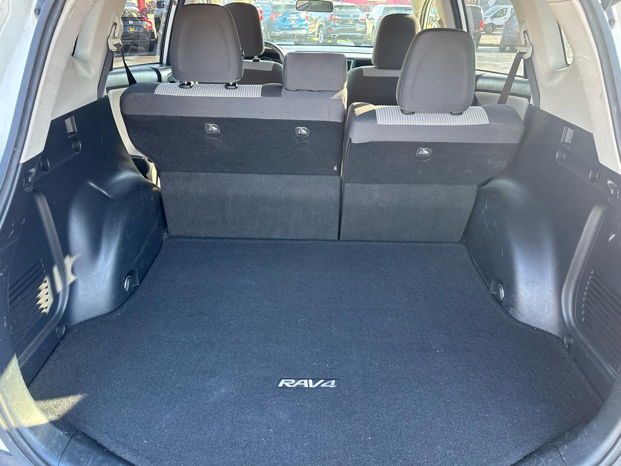 Toyota RAV4 FWD 4dr LE (Natl) 2014