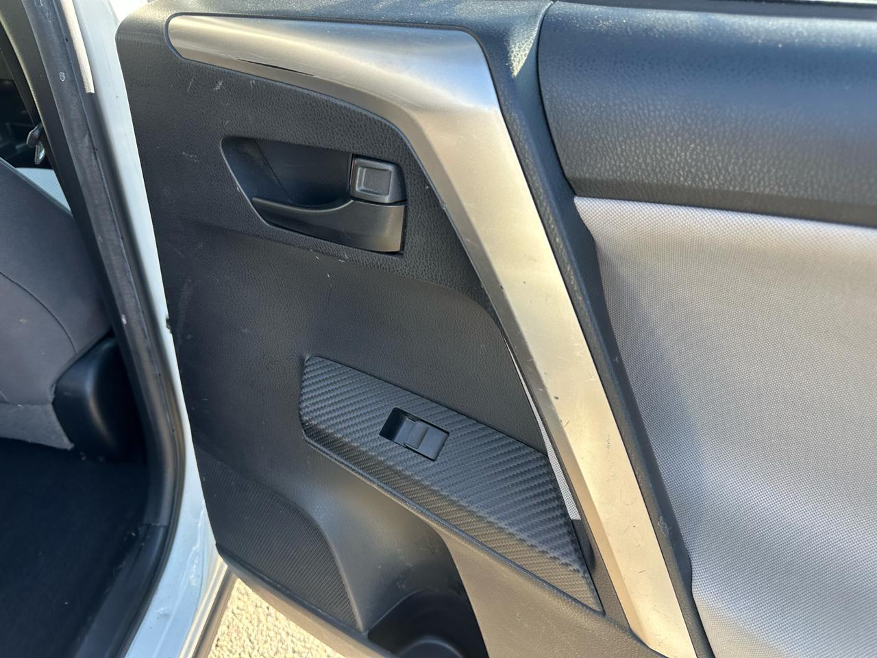 Toyota RAV4 FWD 4dr LE (Natl) 2014