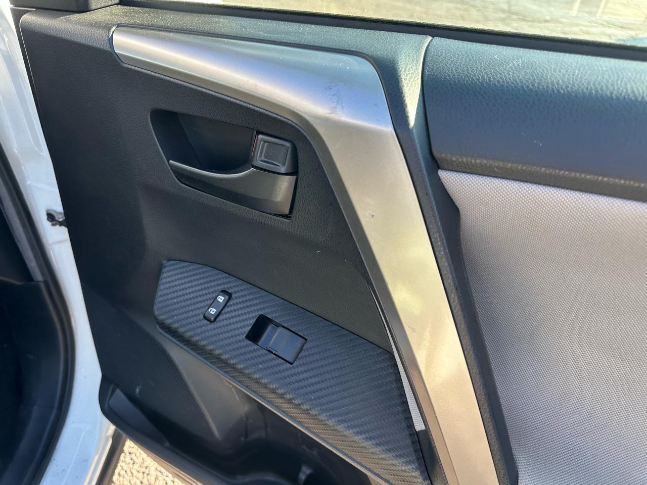 Toyota RAV4 FWD 4dr LE (Natl) 2014