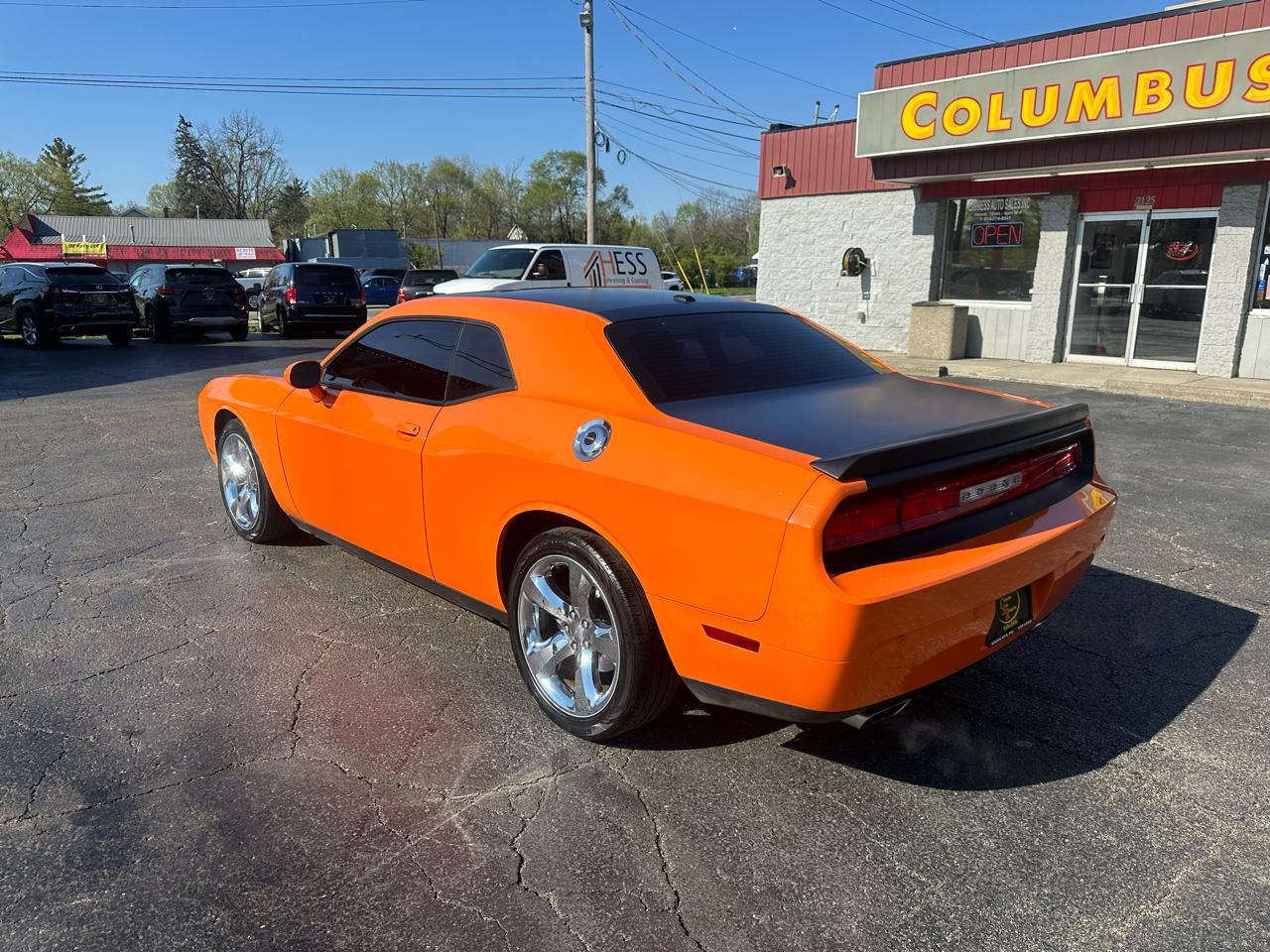 Dodge Challenger 2dr Cpe SXT Plus 2014