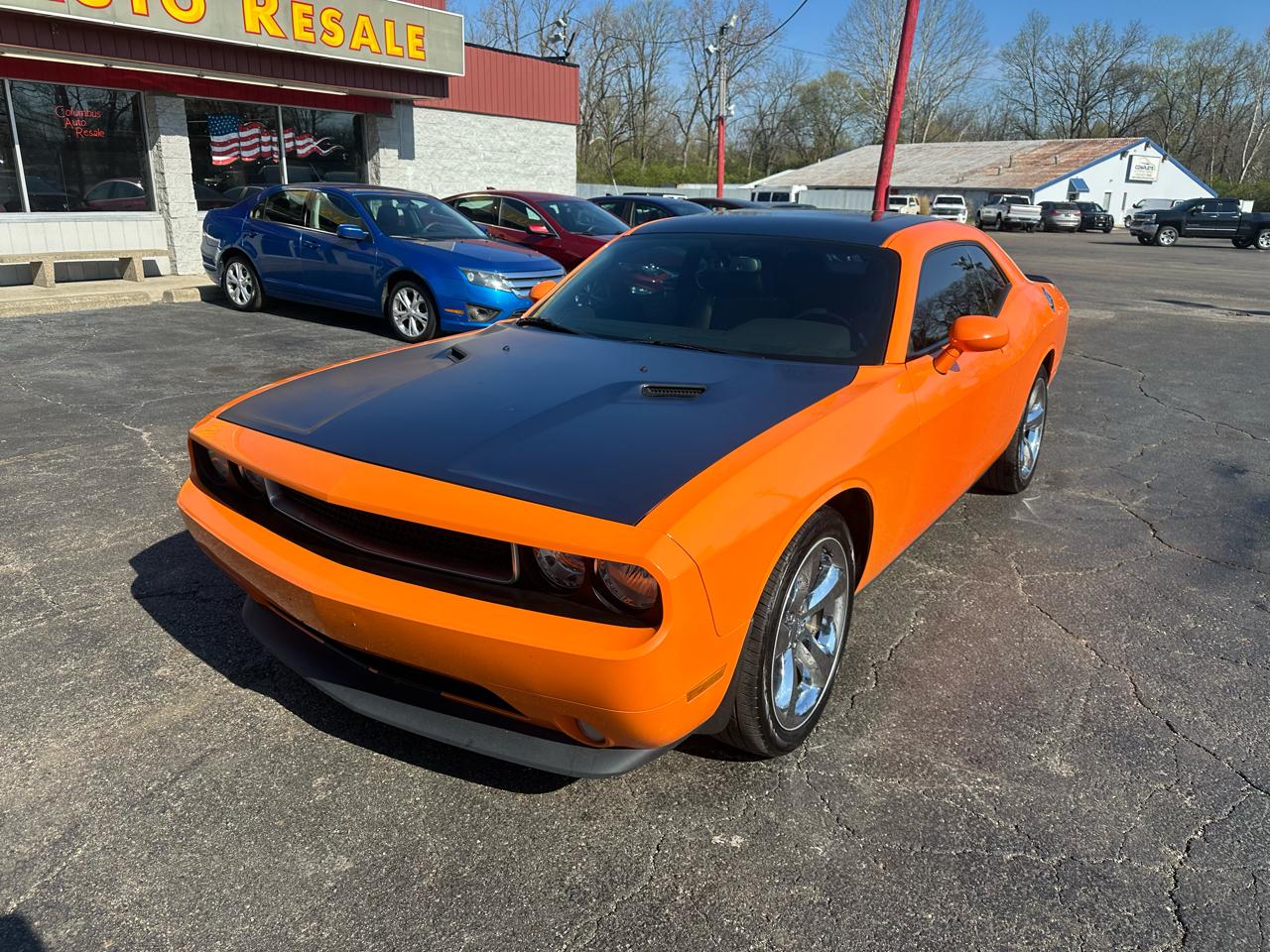 Dodge Challenger 2dr Cpe SXT Plus 2014