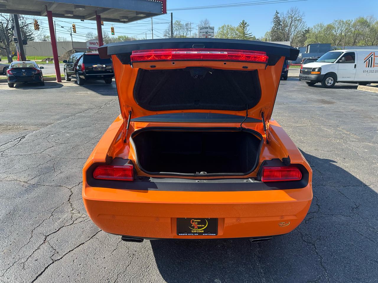 Dodge Challenger 2dr Cpe SXT Plus 2014