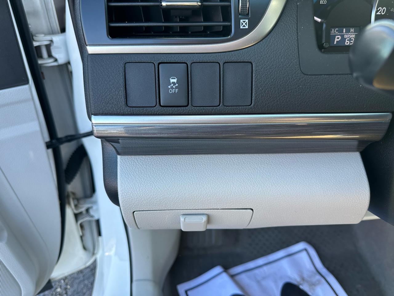 Toyota Camry Hybrid 4dr Sdn XLE (Natl) 2012