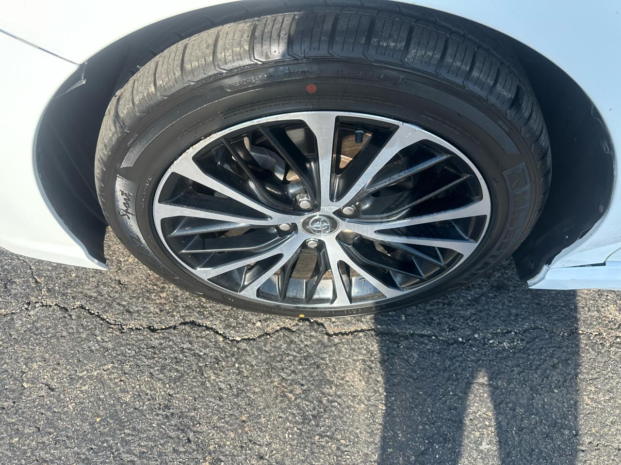 Toyota Camry SE Auto (Natl) 2020