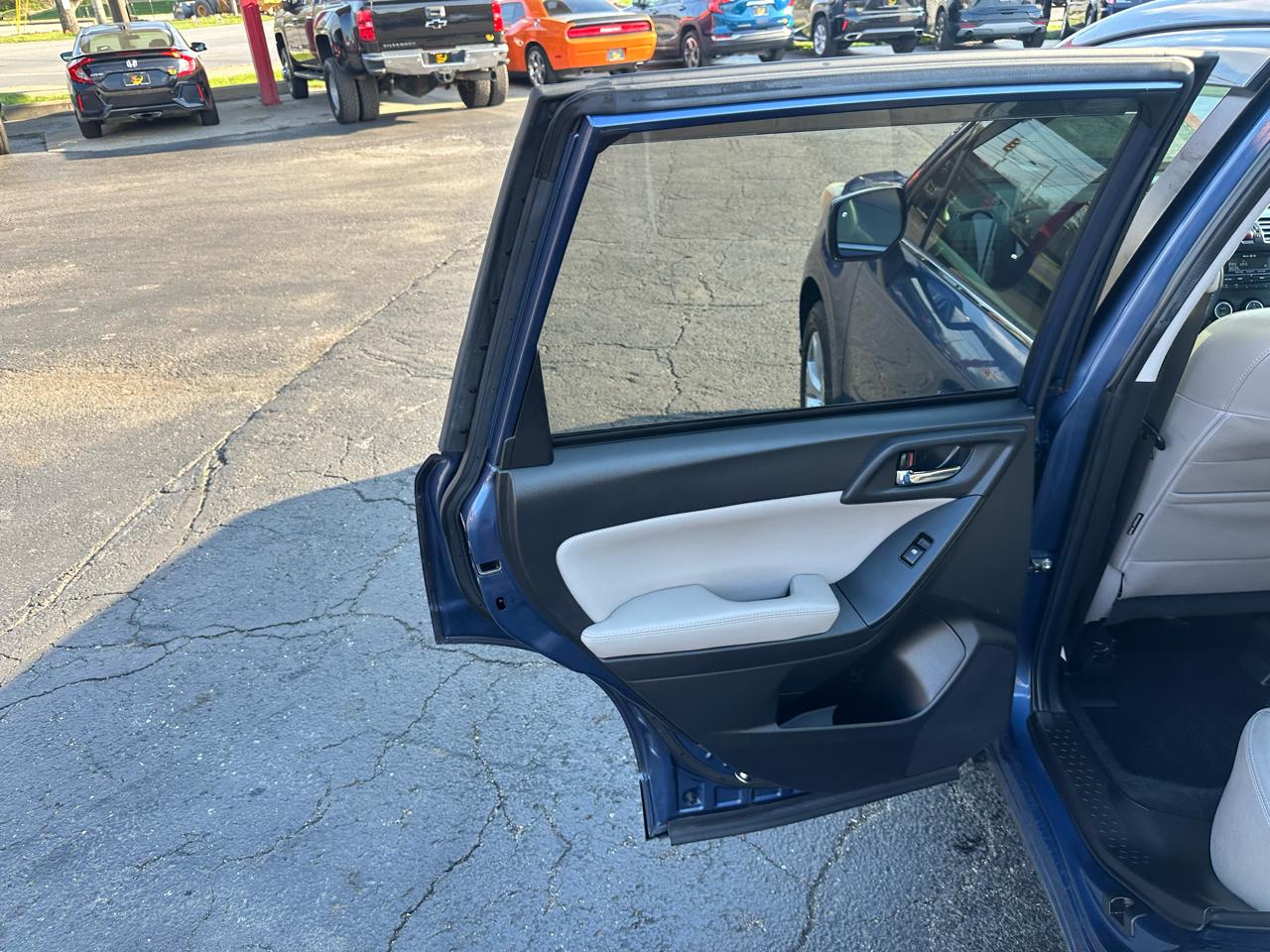 Subaru Forester 4dr Auto 2.5i Limited PZEV 2014