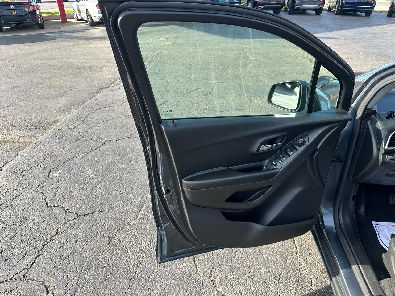 Chevrolet Trax FWD 4dr LT 2021