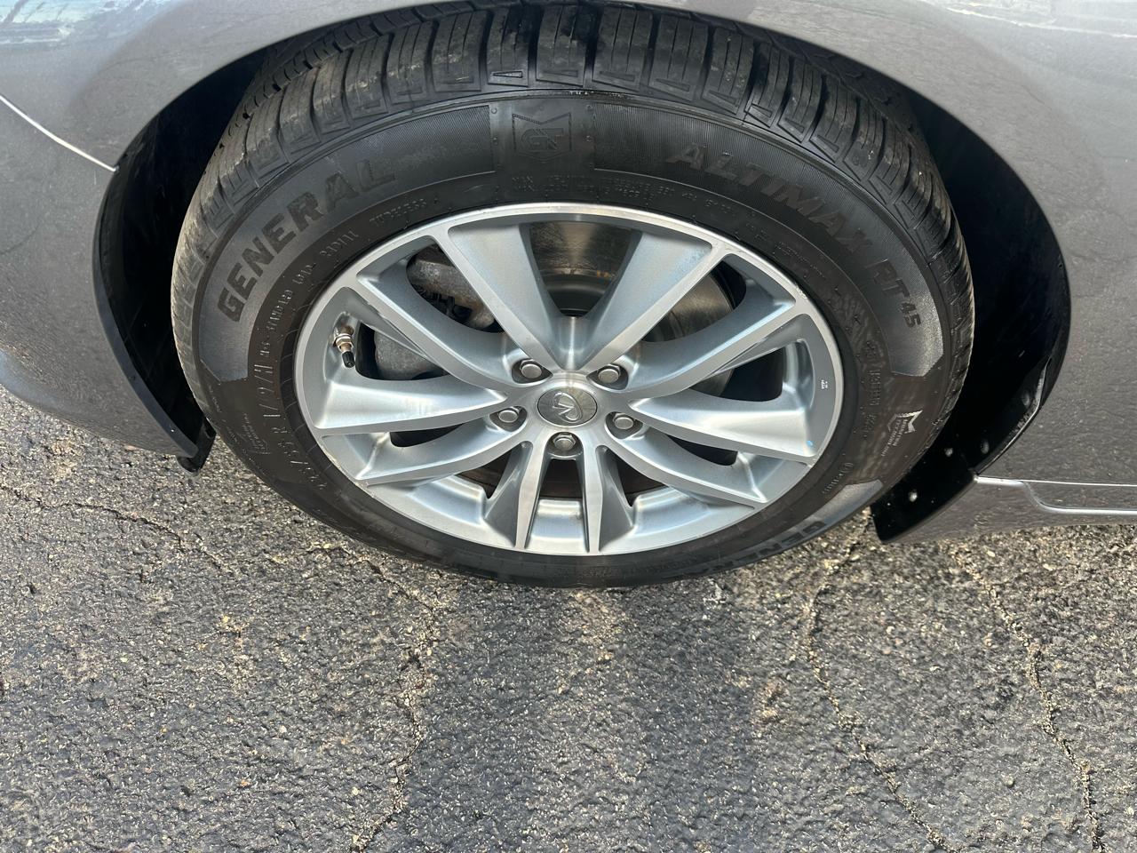 Infiniti Q50 4dr Sdn RWD 2014