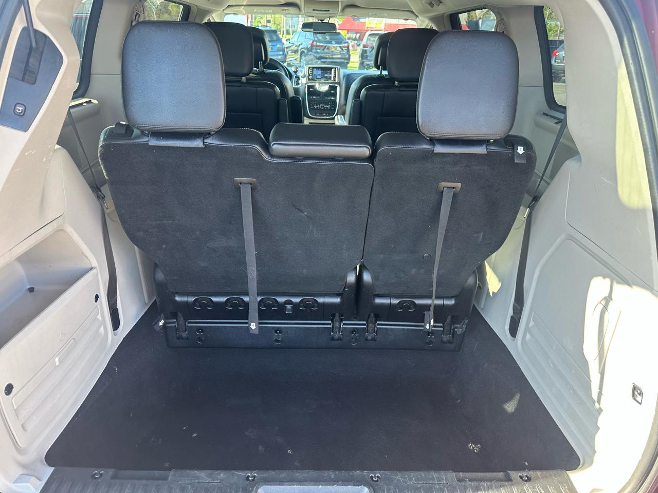 Chrysler Town & Country 4dr Wgn Touring-L 2012