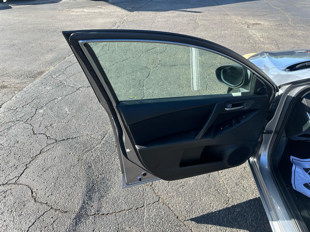 Mazda MAZDA3 4dr Sdn Auto i Touring 2010