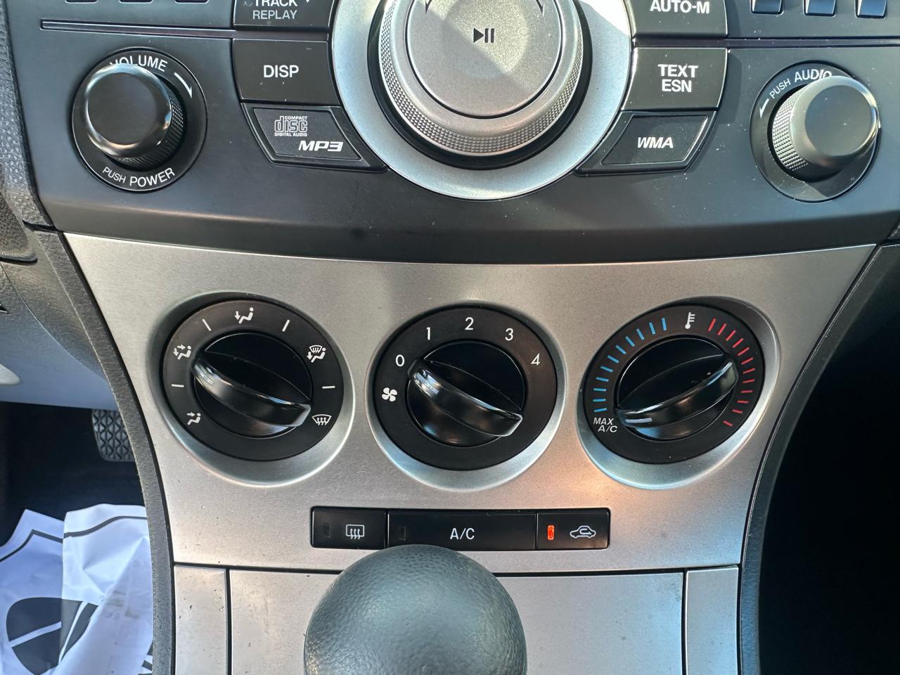 Mazda MAZDA3 4dr Sdn Auto i Touring 2010