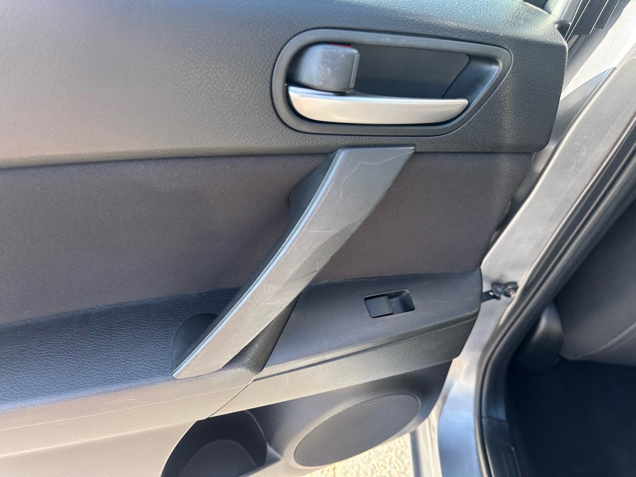 Mazda MAZDA3 4dr Sdn Auto i Touring 2010