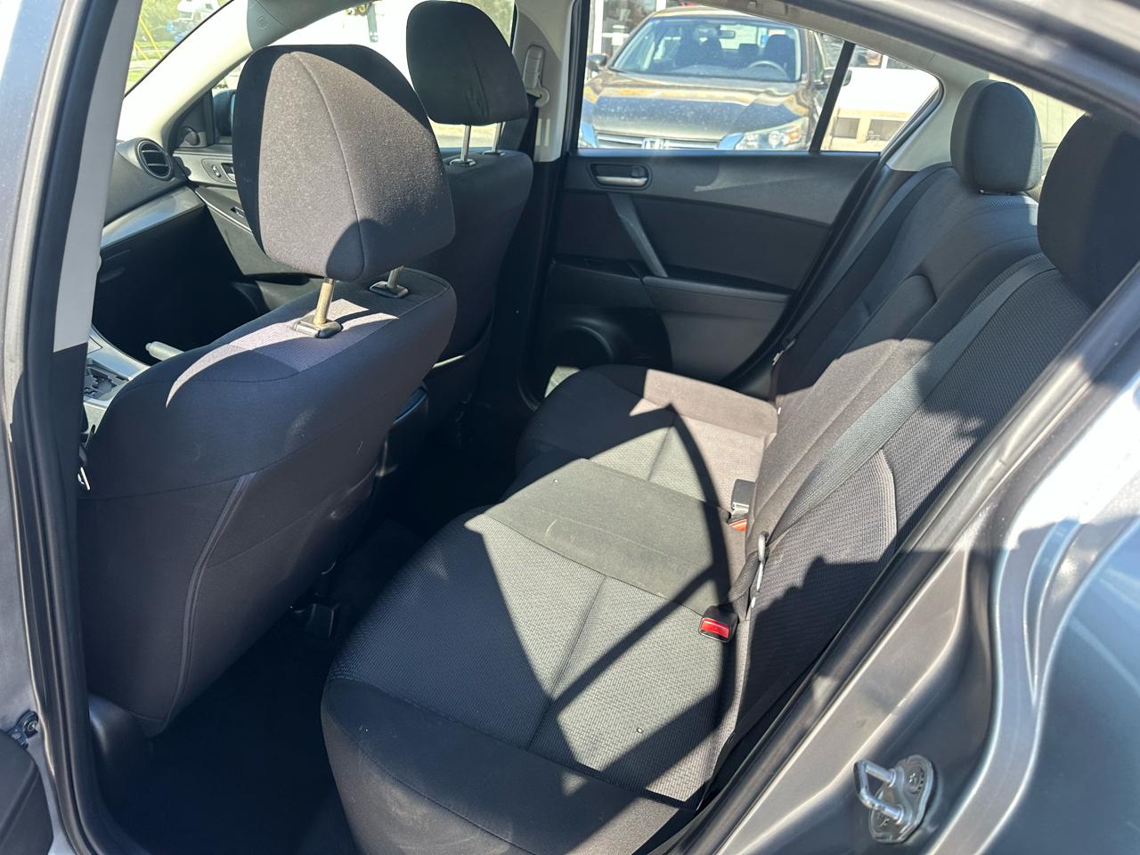 Mazda MAZDA3 4dr Sdn Auto i Touring 2010