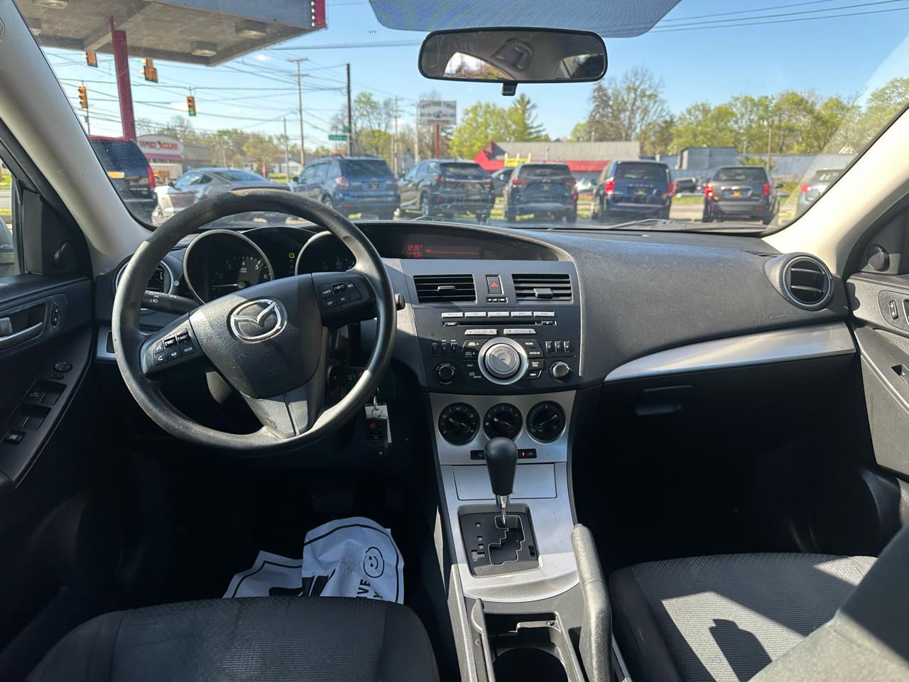 Mazda MAZDA3 4dr Sdn Auto i Touring 2010