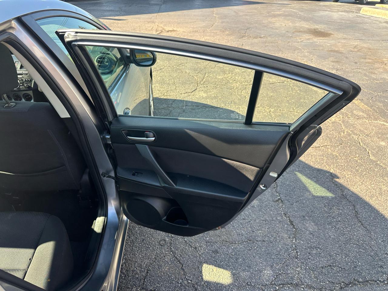 Mazda MAZDA3 4dr Sdn Auto i Touring 2010