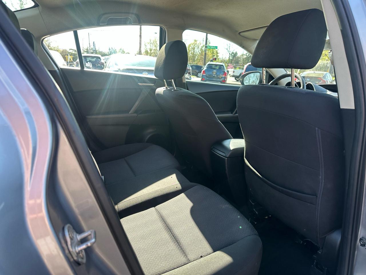 Mazda MAZDA3 4dr Sdn Auto i Touring 2010