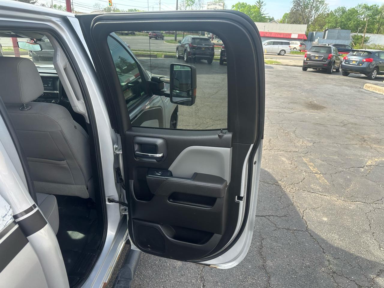 Chevrolet Silverado 1500 4WD Double Cab 143.5" Custom 2017