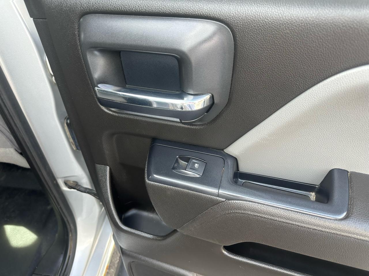 Chevrolet Silverado 1500 4WD Double Cab 143.5" Custom 2017