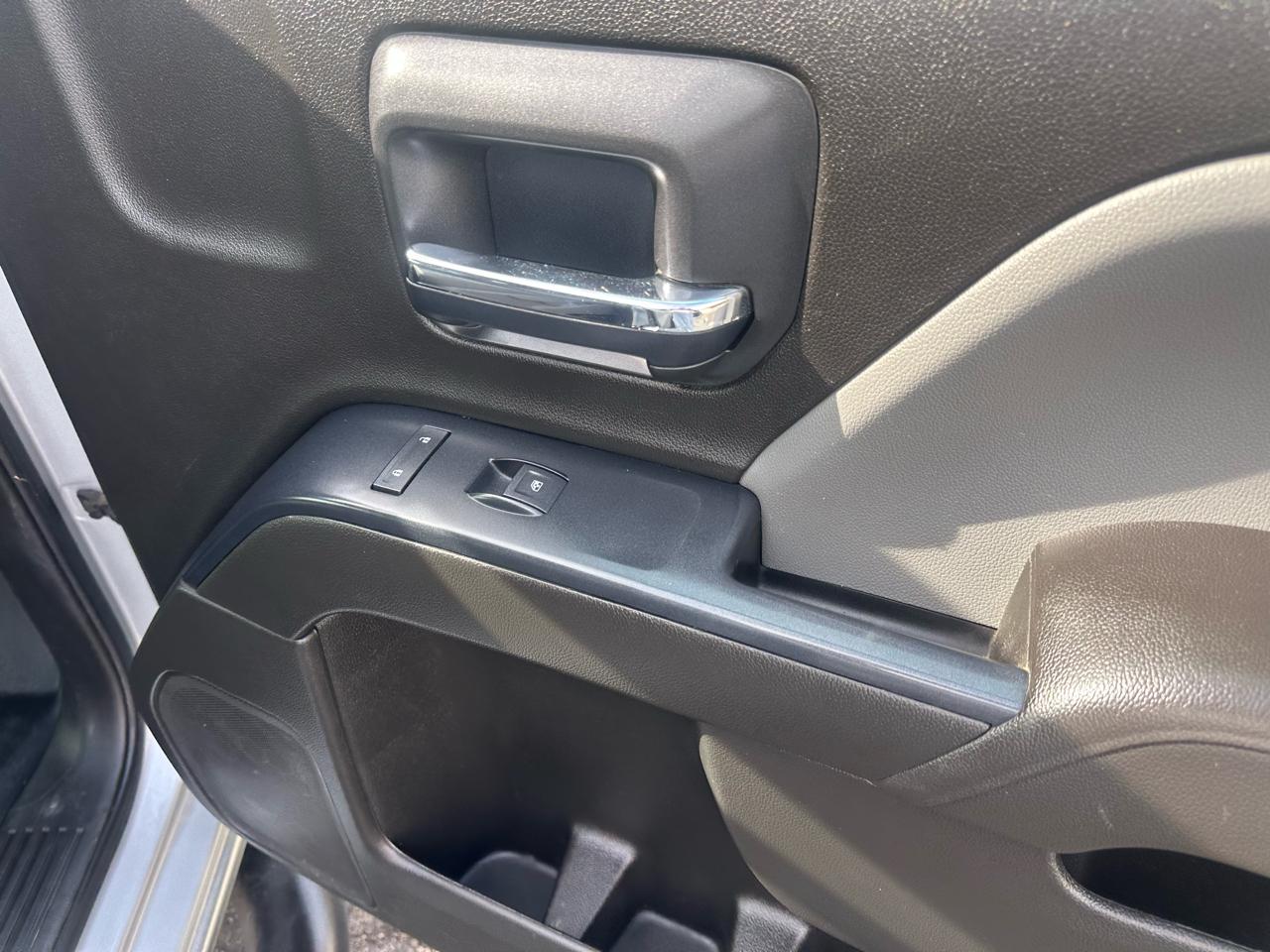 Chevrolet Silverado 1500 4WD Double Cab 143.5" Custom 2017