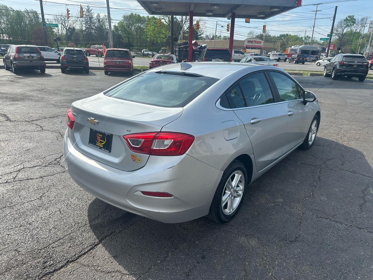 Chevrolet Cruze 4dr Sdn 1.4L LT w/1SD 2017