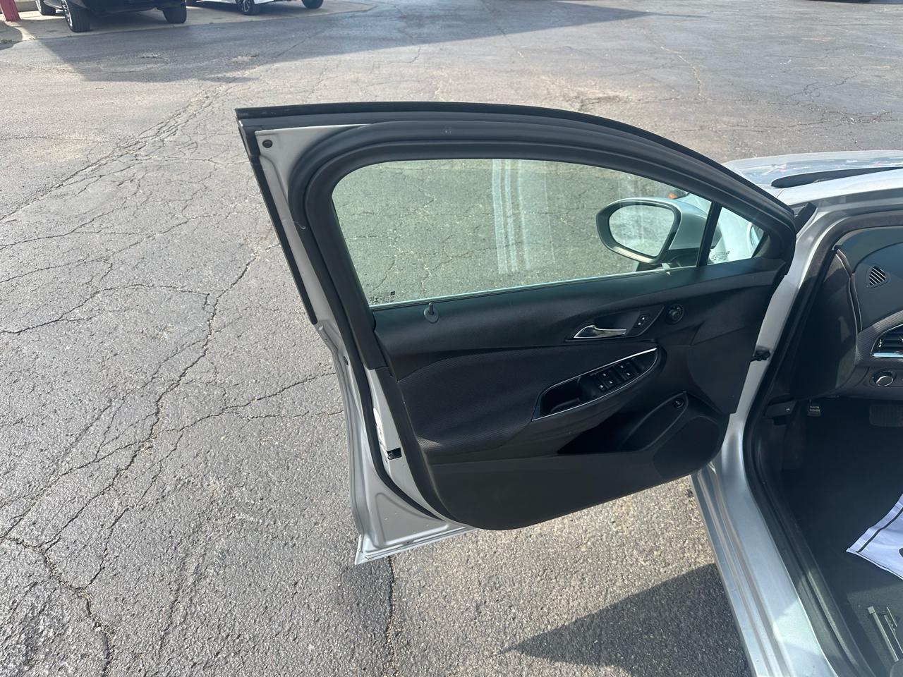 Chevrolet Cruze 4dr Sdn 1.4L LT w/1SD 2017