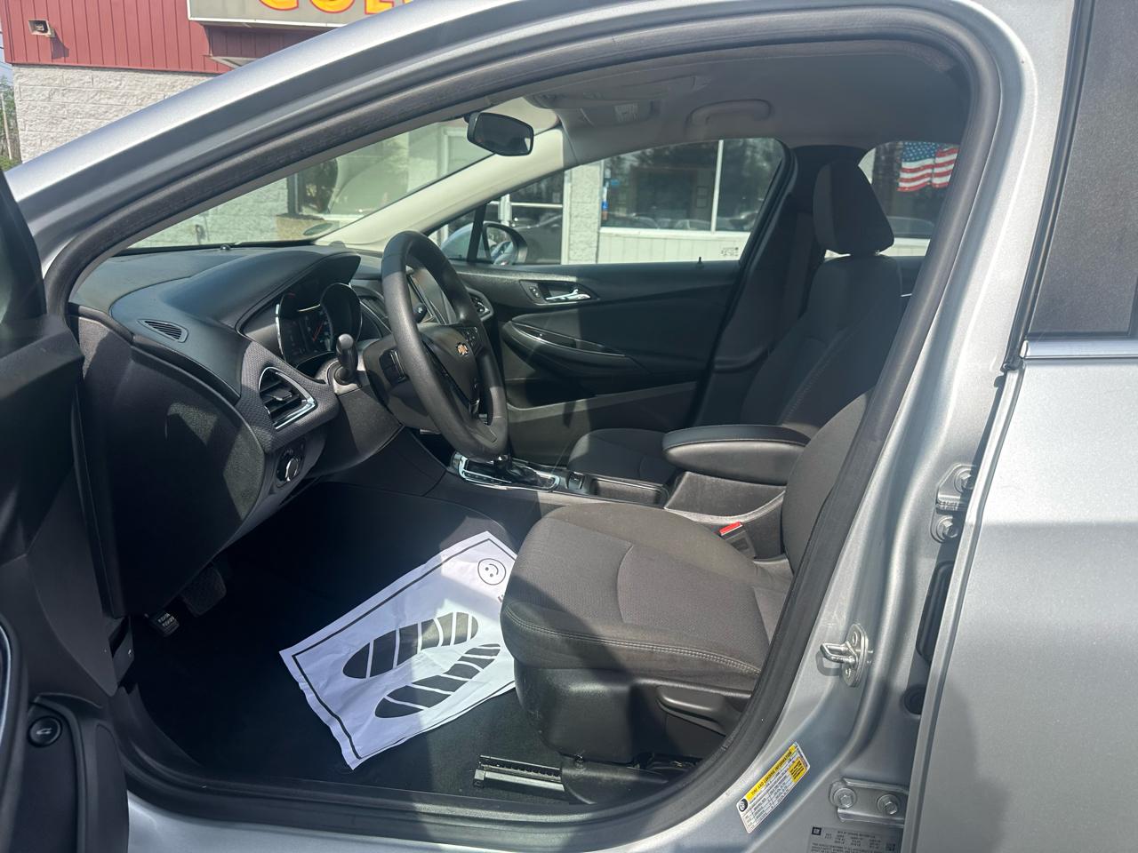 Chevrolet Cruze 4dr Sdn 1.4L LT w/1SD 2017