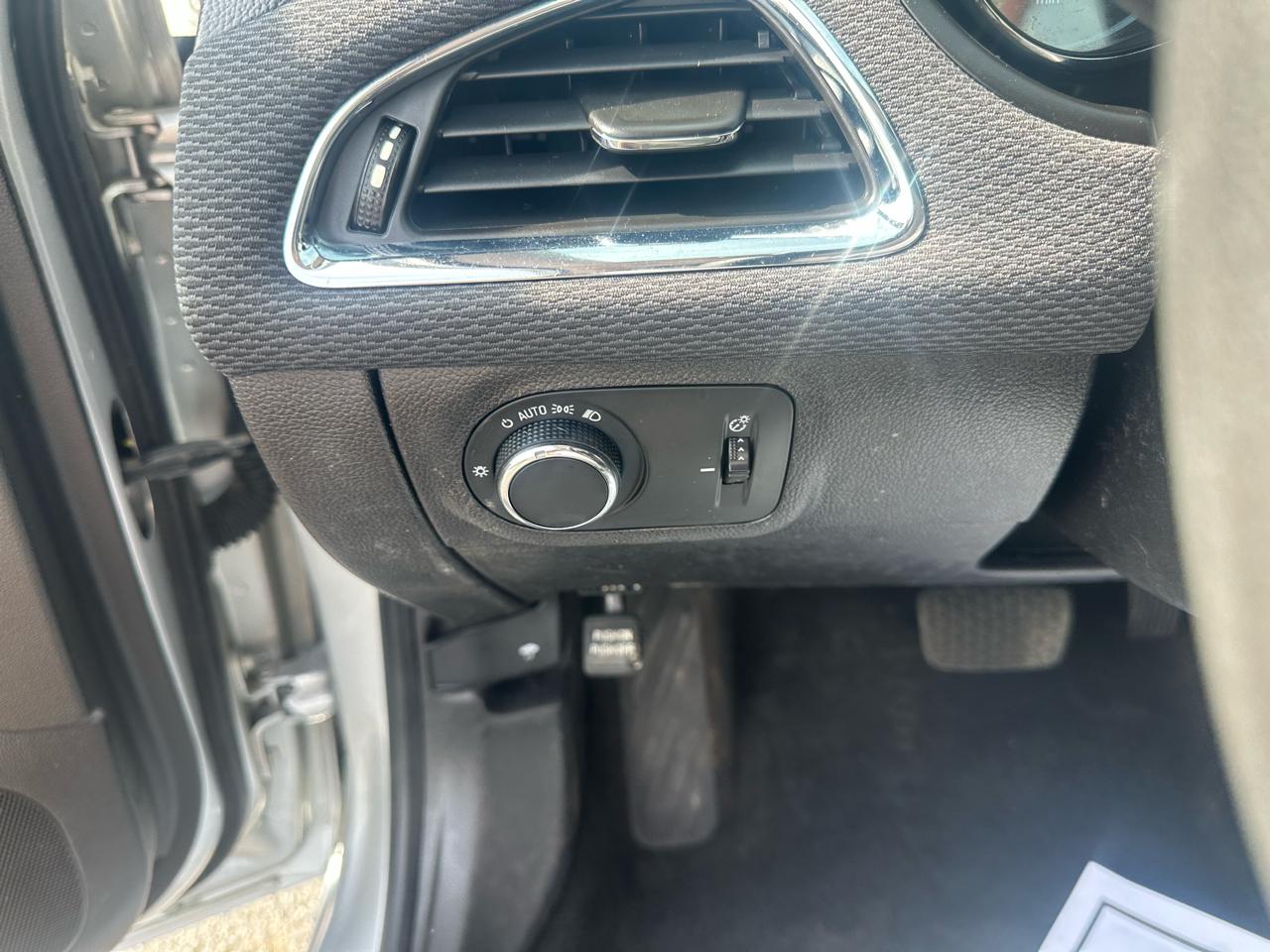 Chevrolet Cruze 4dr Sdn 1.4L LT w/1SD 2017