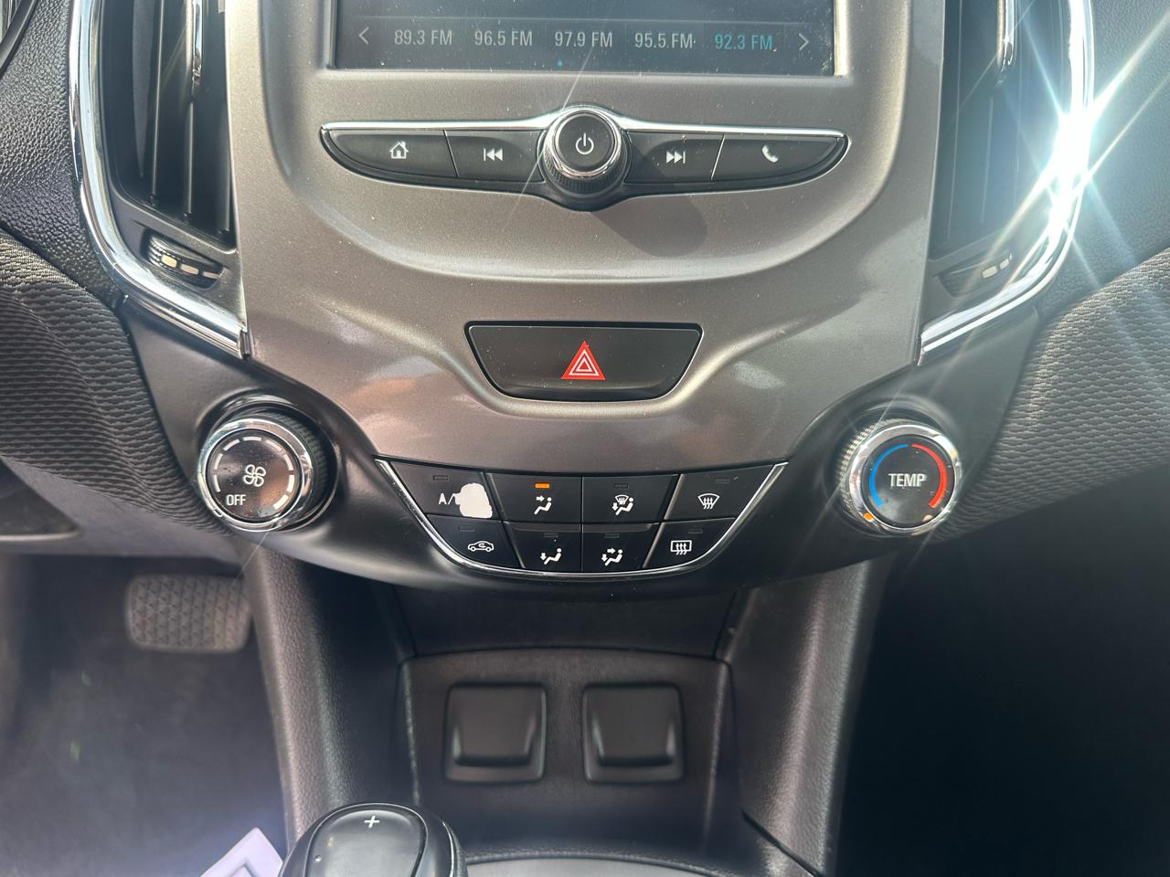 Chevrolet Cruze 4dr Sdn 1.4L LT w/1SD 2017