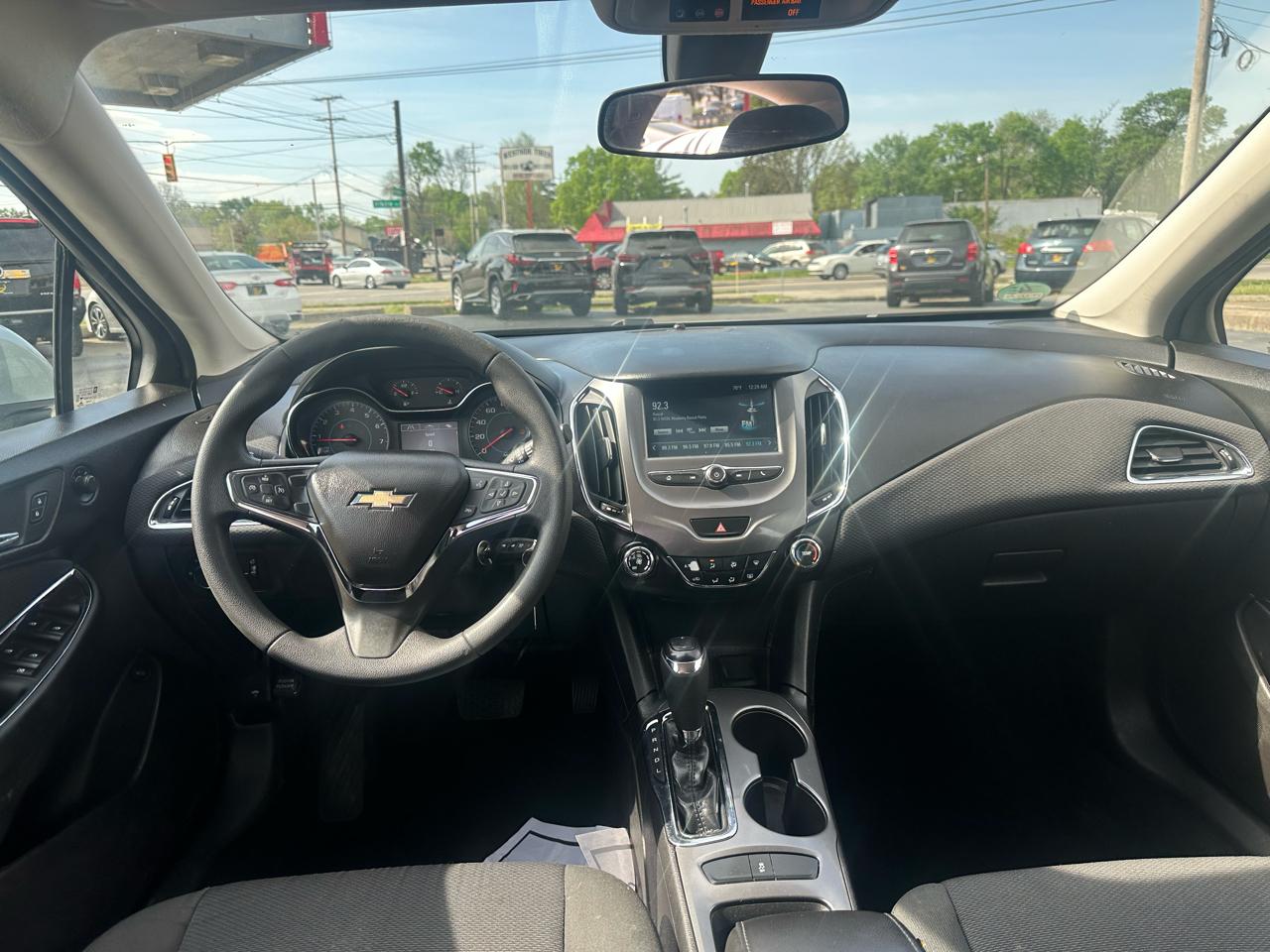 Chevrolet Cruze 4dr Sdn 1.4L LT w/1SD 2017