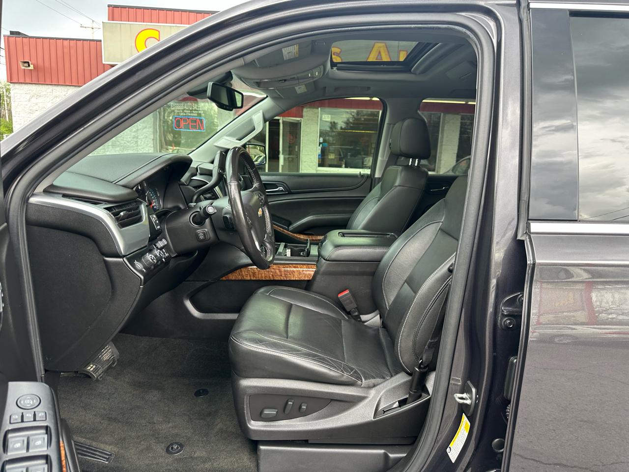 Chevrolet Tahoe 4WD 4dr Premier 2018