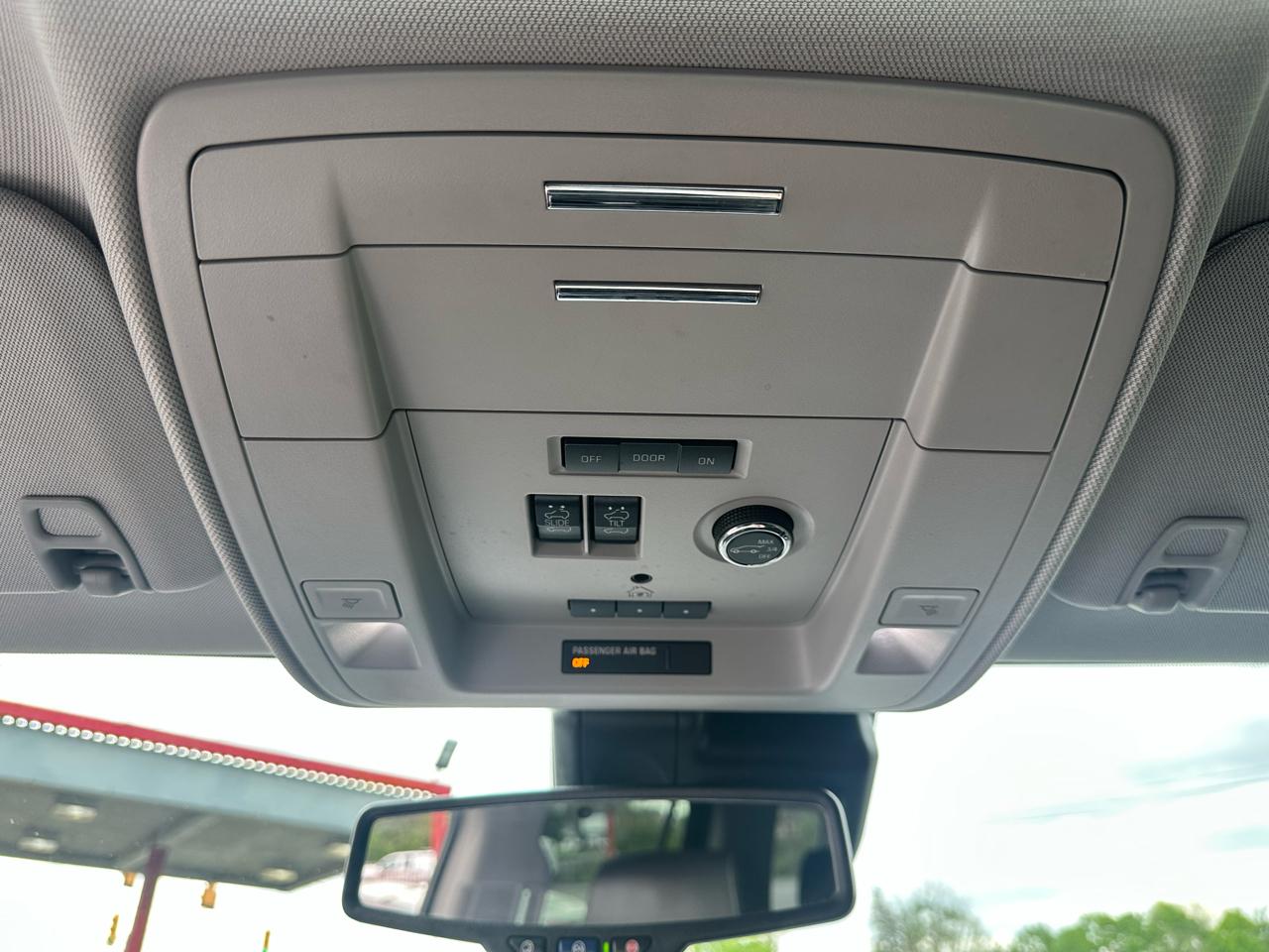 Chevrolet Tahoe 4WD 4dr Premier 2018