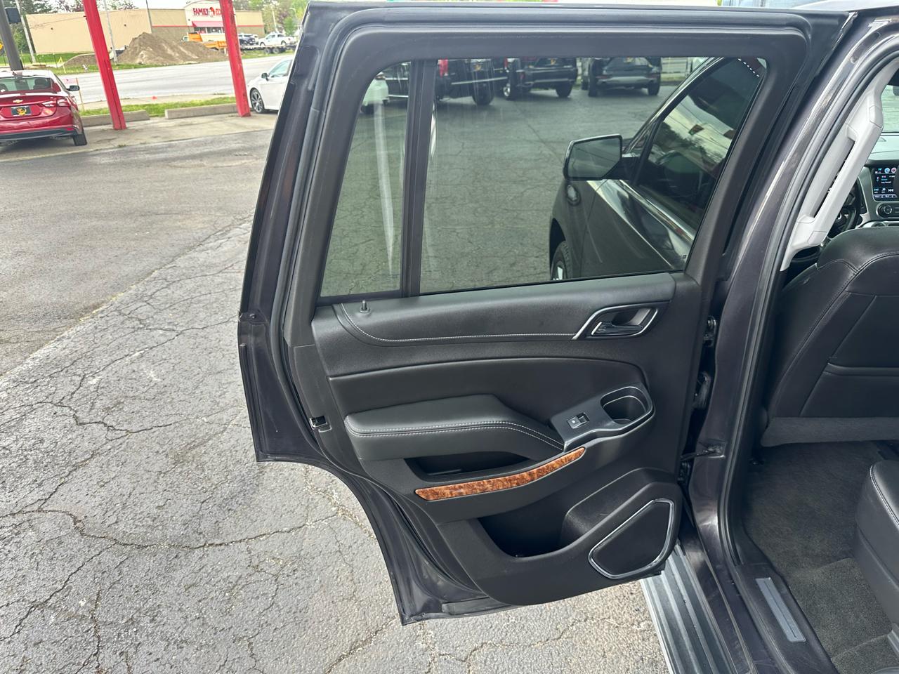 Chevrolet Tahoe 4WD 4dr Premier 2018