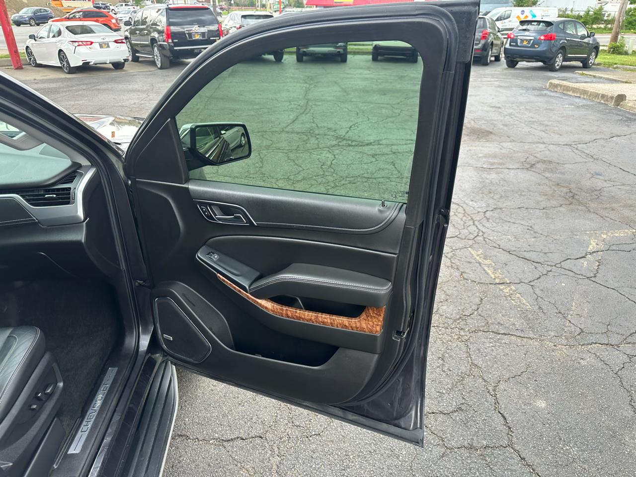 Chevrolet Tahoe 4WD 4dr Premier 2018