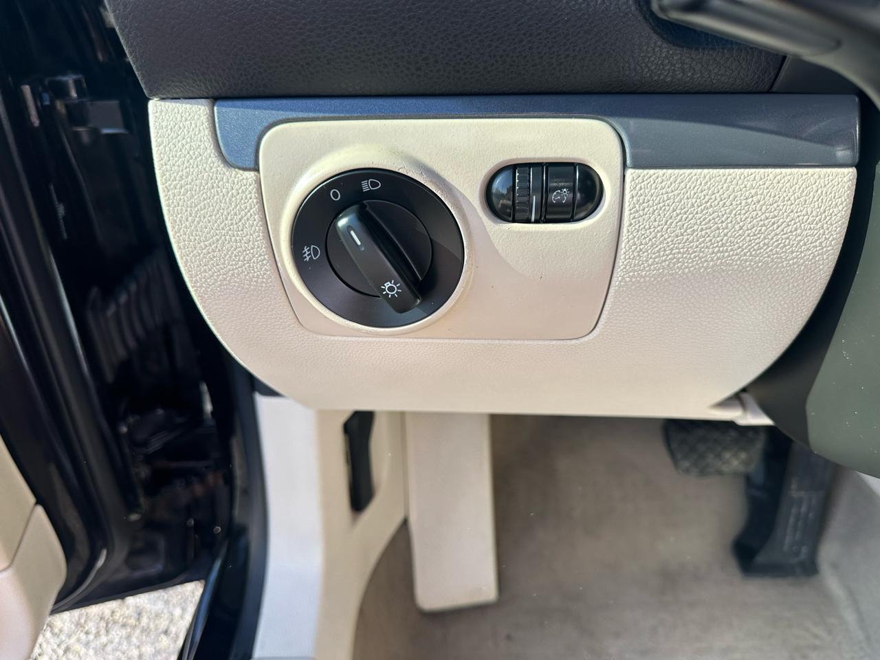 Volkswagen Eos 2dr Conv DSG Komfort 2008