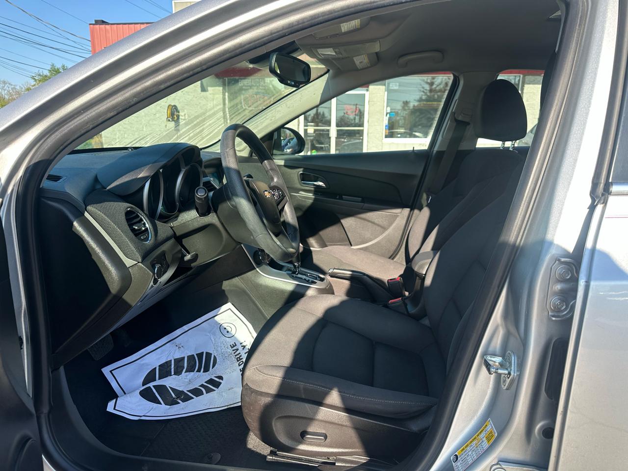 Chevrolet Cruze Limited 4dr Sdn Auto LT w/1LT 2016