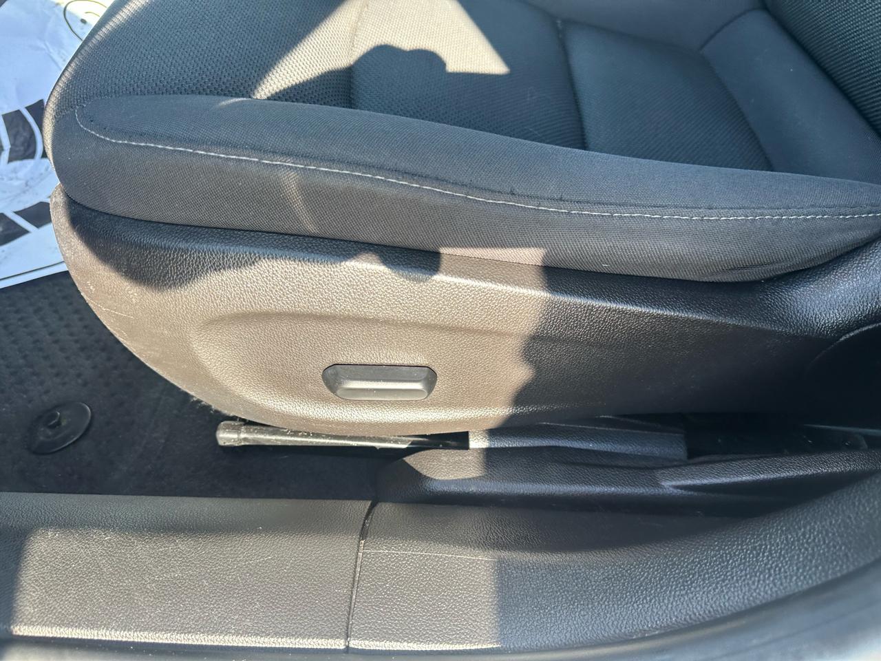 Chevrolet Cruze Limited 4dr Sdn Auto LT w/1LT 2016