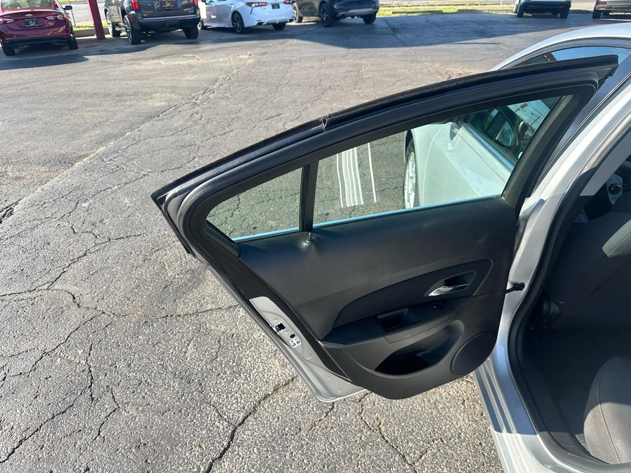 Chevrolet Cruze Limited 4dr Sdn Auto LT w/1LT 2016