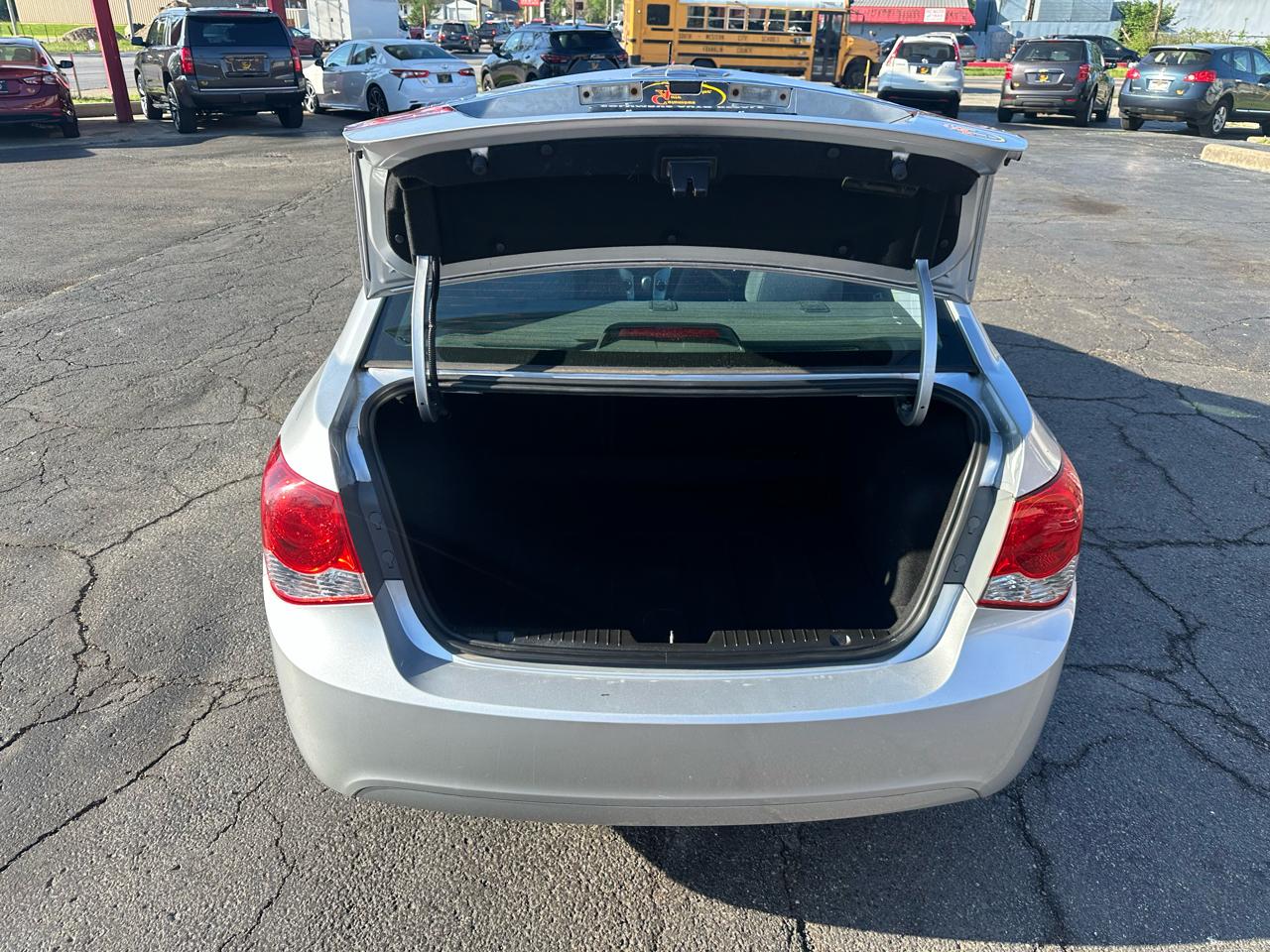 Chevrolet Cruze Limited 4dr Sdn Auto LT w/1LT 2016