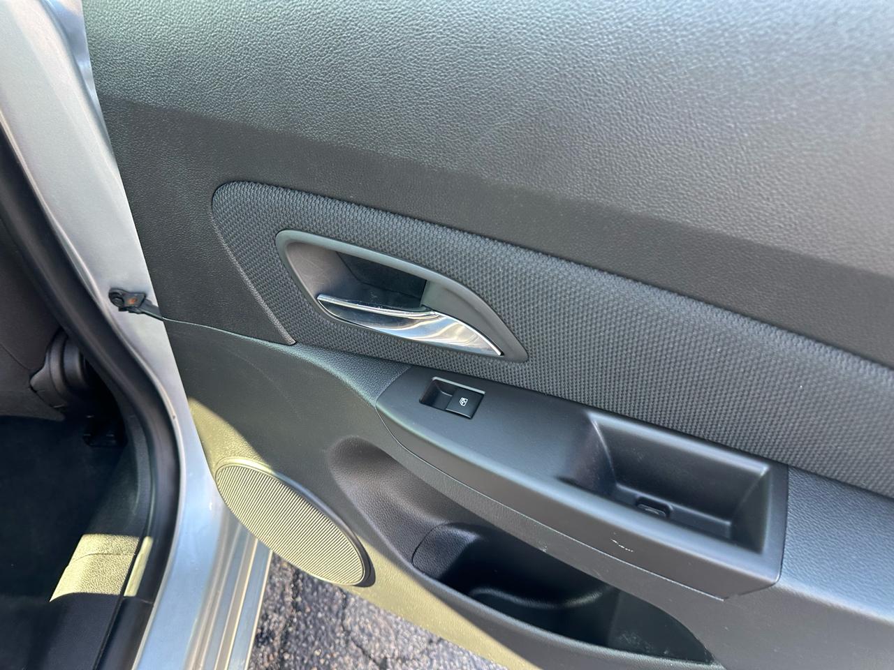 Chevrolet Cruze Limited 4dr Sdn Auto LT w/1LT 2016