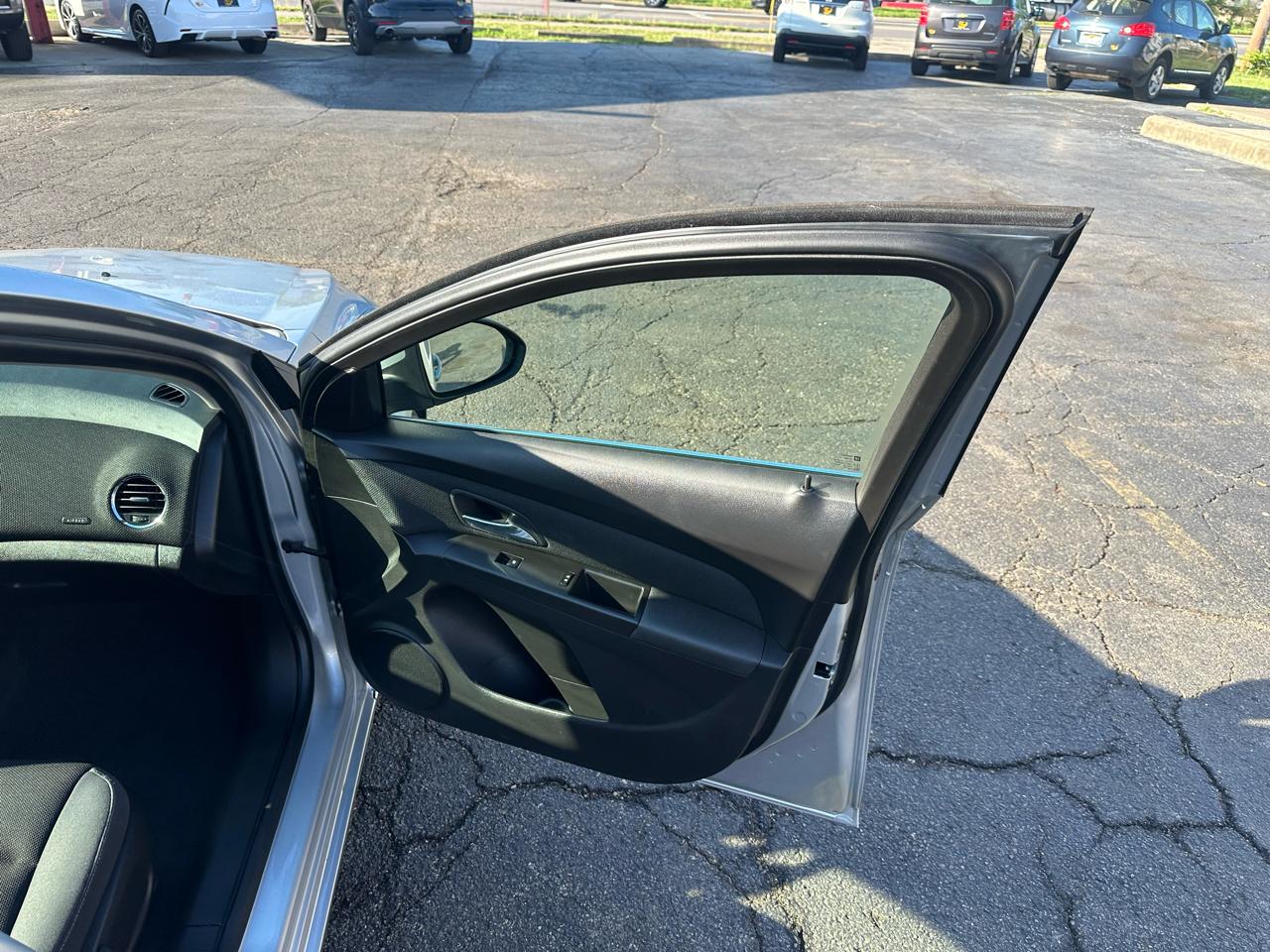 Chevrolet Cruze Limited 4dr Sdn Auto LT w/1LT 2016