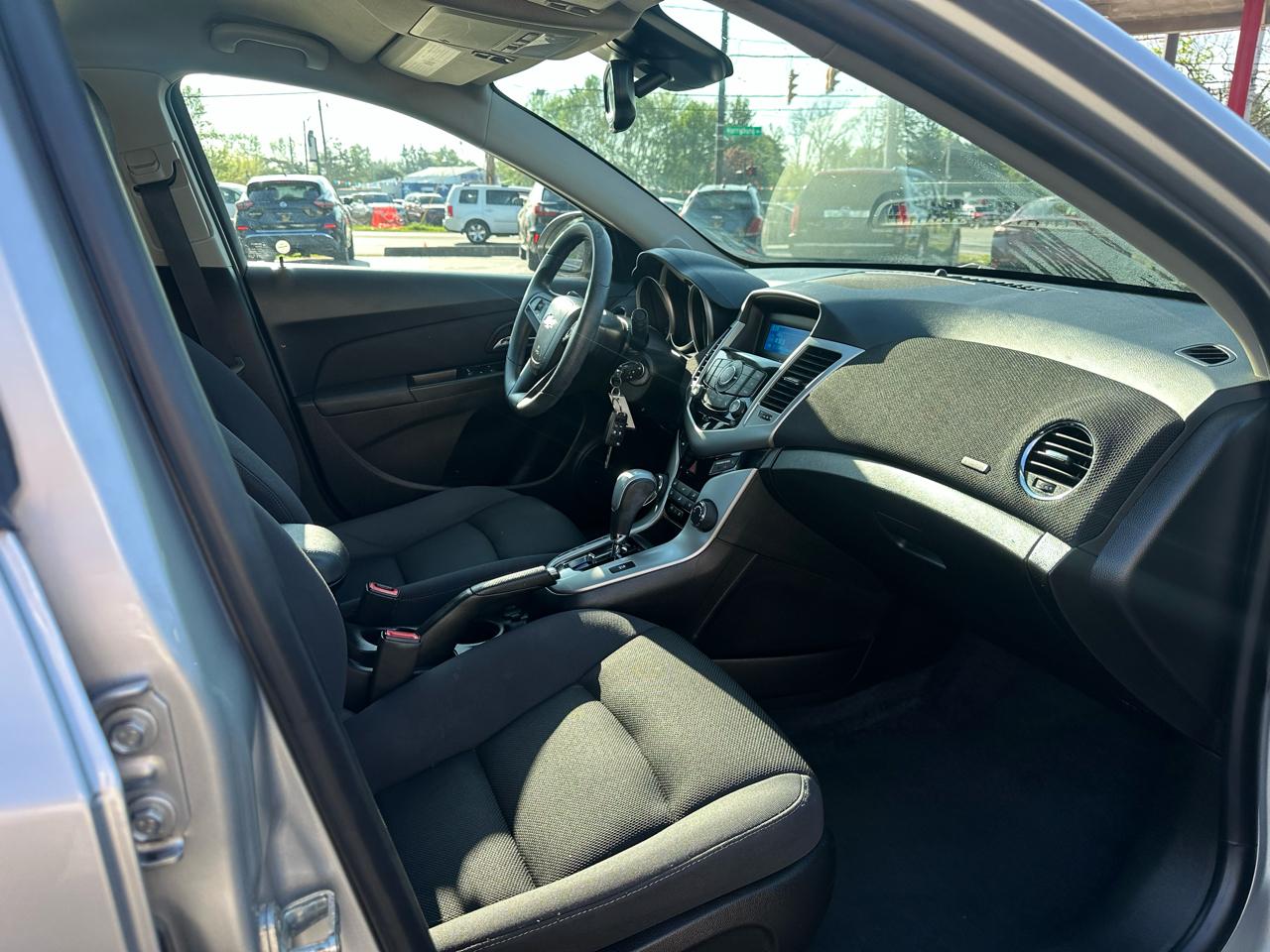 Chevrolet Cruze Limited 4dr Sdn Auto LT w/1LT 2016