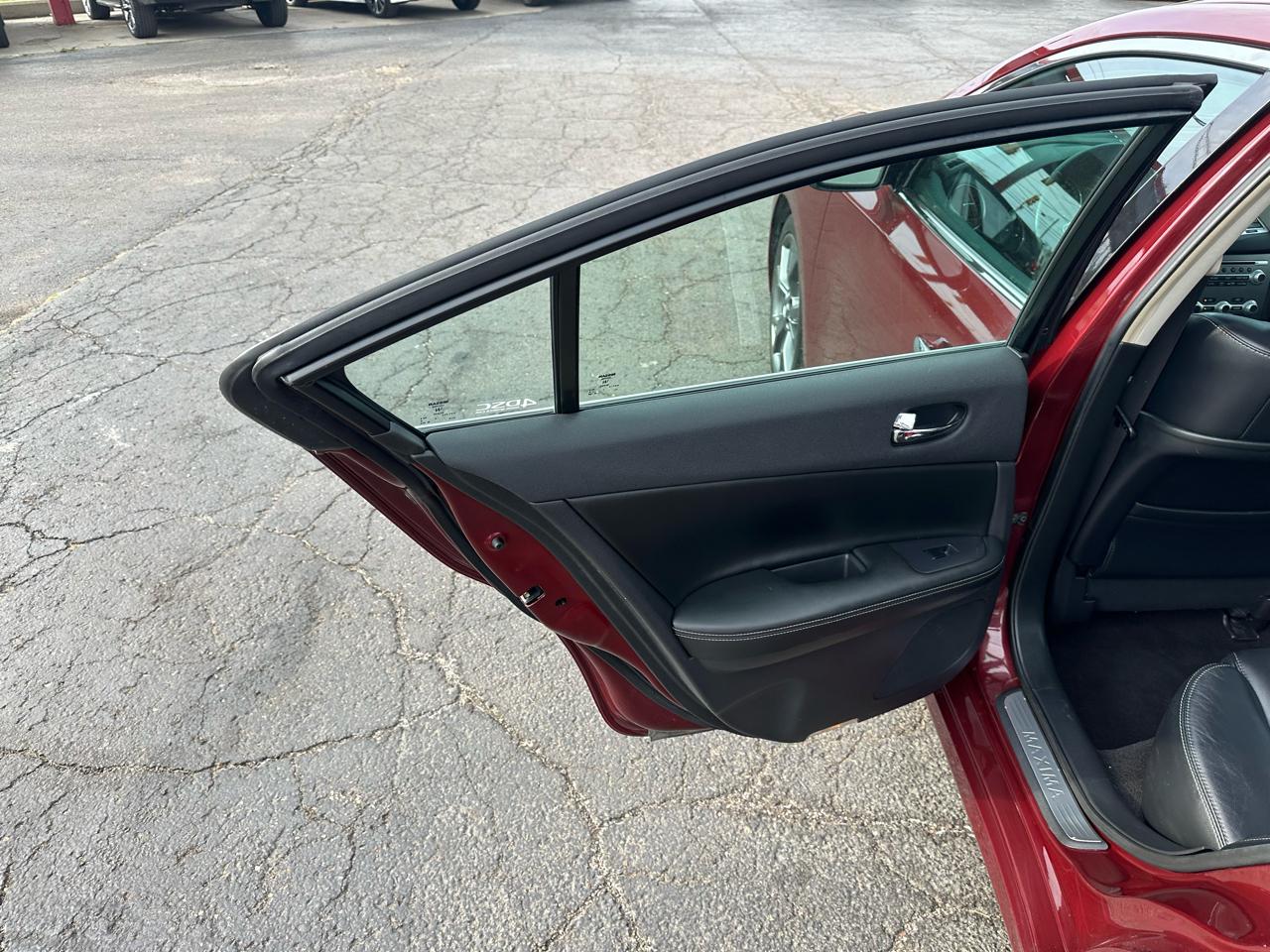 Nissan Maxima 4dr Sdn 3.5 SV w/Sport Pkg 2013