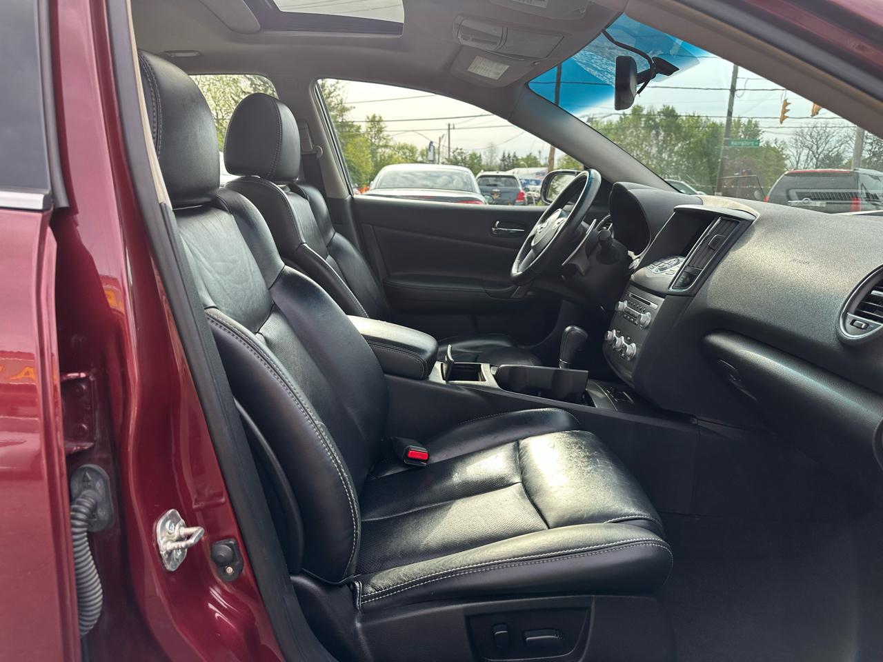 Nissan Maxima 4dr Sdn 3.5 SV w/Sport Pkg 2013