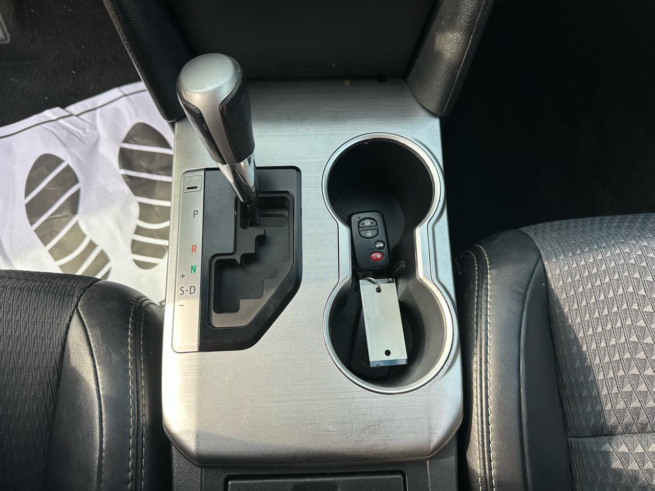 Toyota Camry 4dr Sdn I4 Auto SE Sport Limited Edition (Natl) 2012