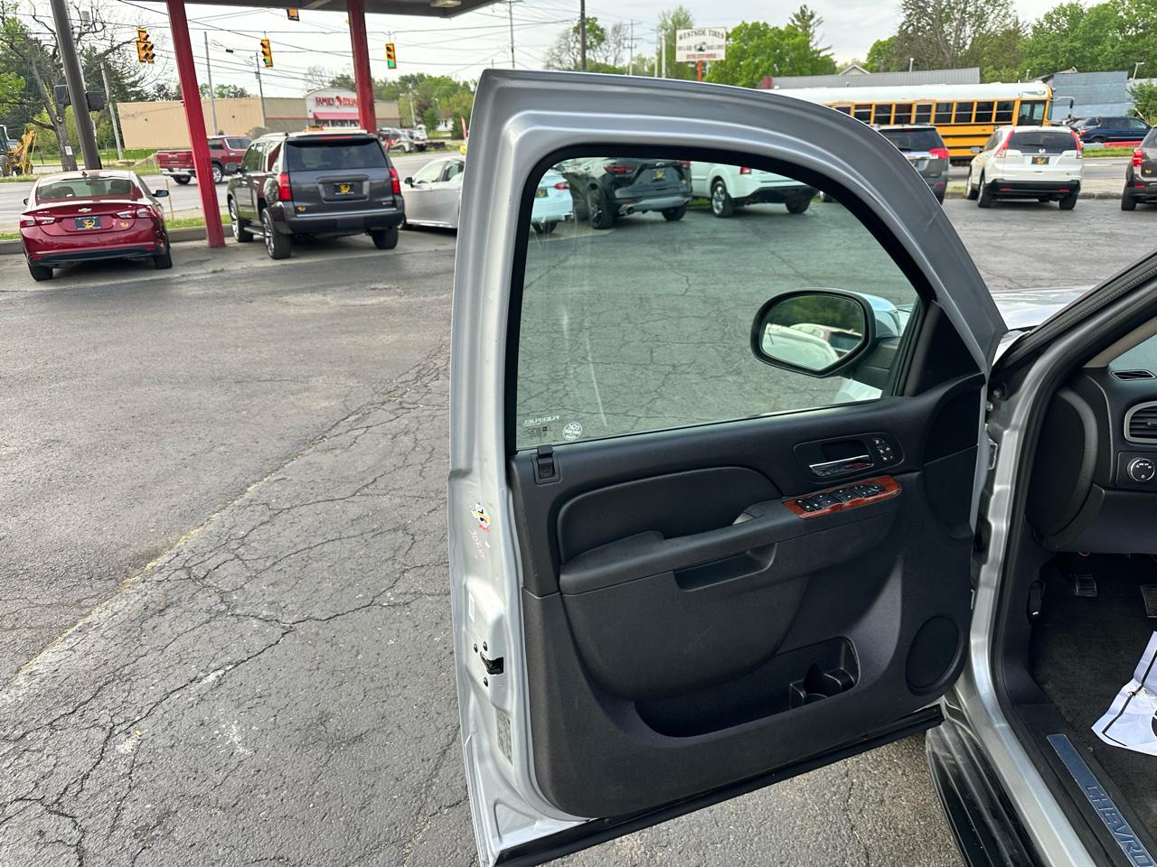 Chevrolet Tahoe 4WD 4dr 1500 LTZ 2013