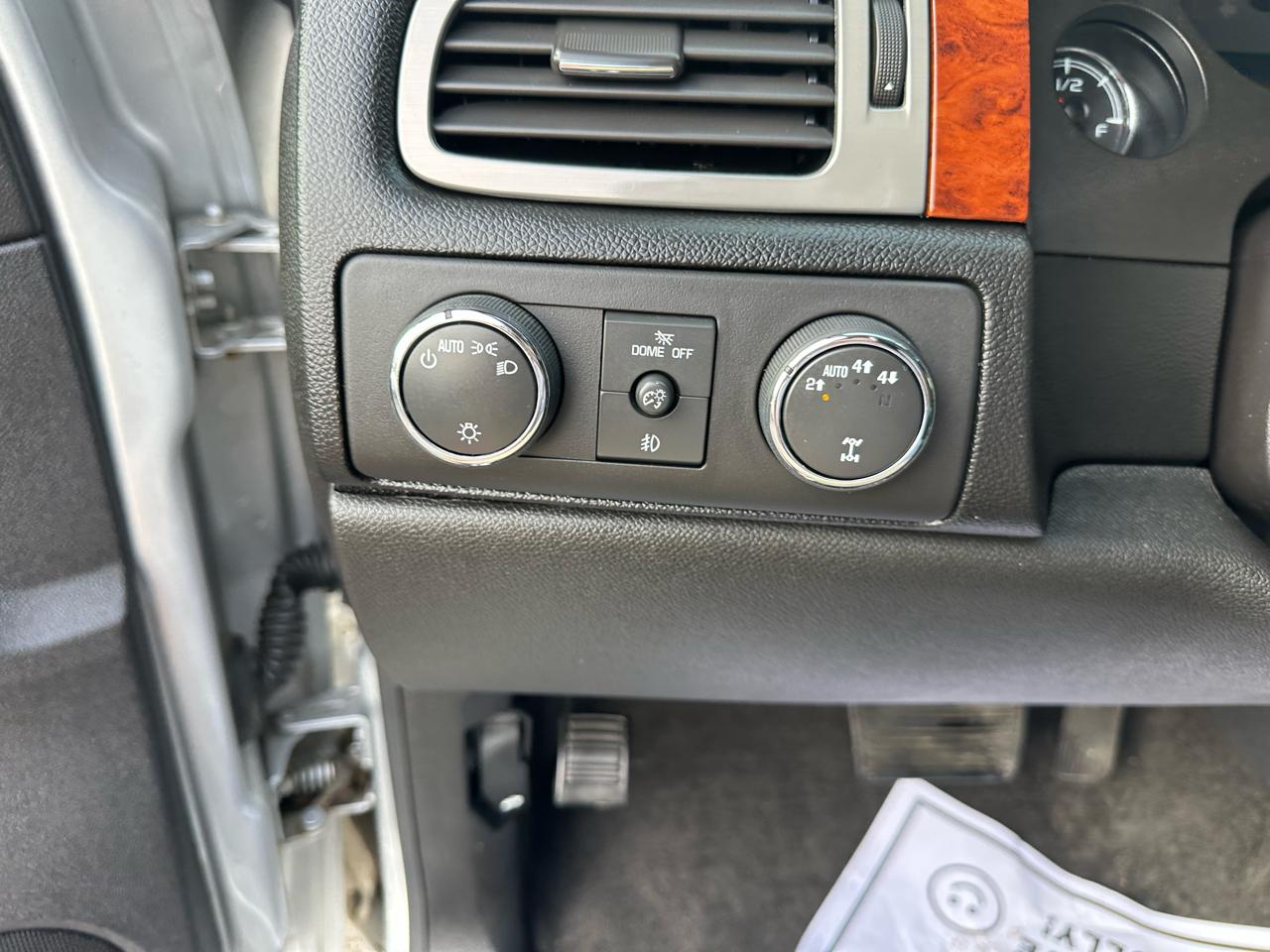 Chevrolet Tahoe 4WD 4dr 1500 LTZ 2013