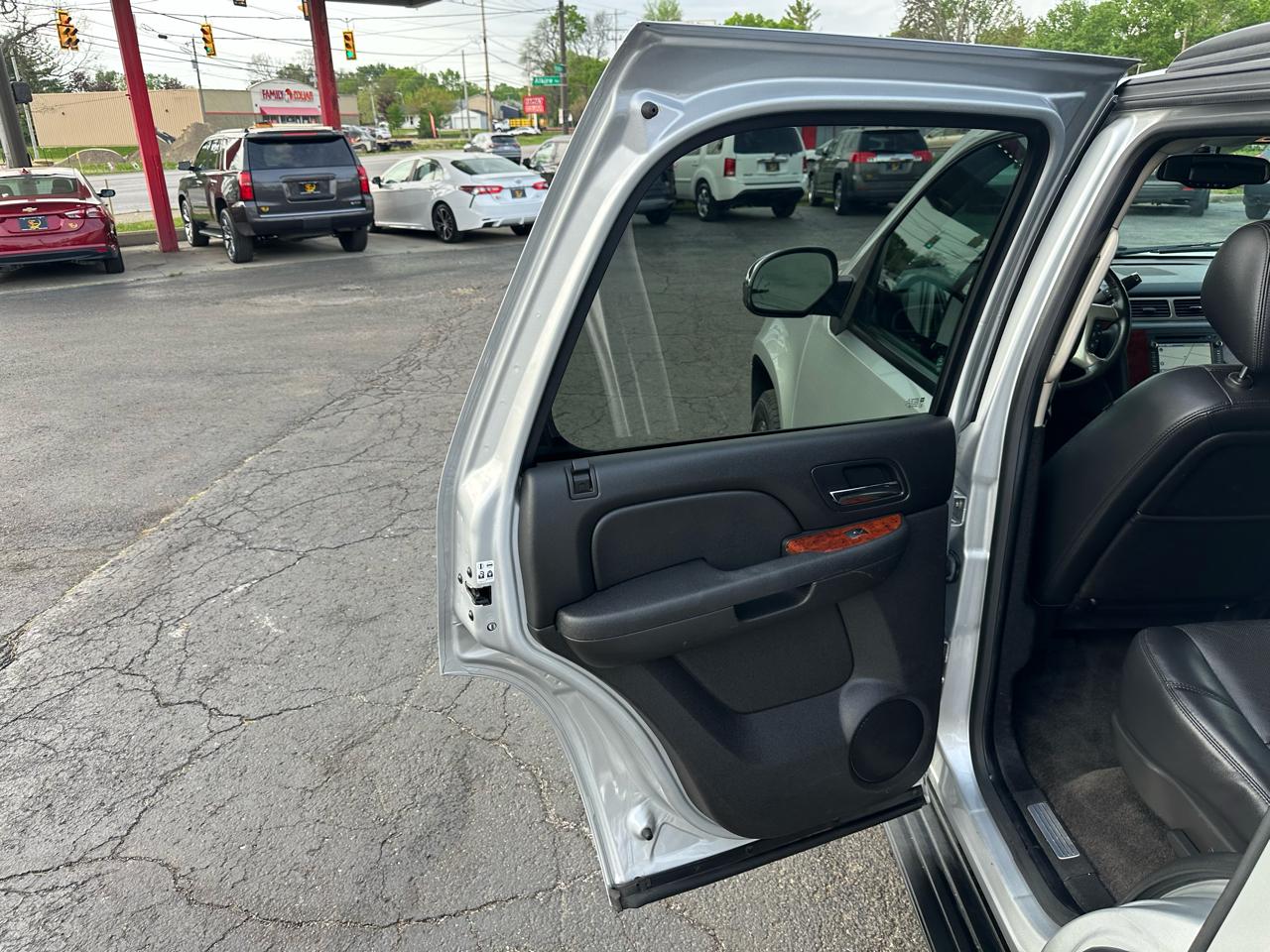 Chevrolet Tahoe 4WD 4dr 1500 LTZ 2013